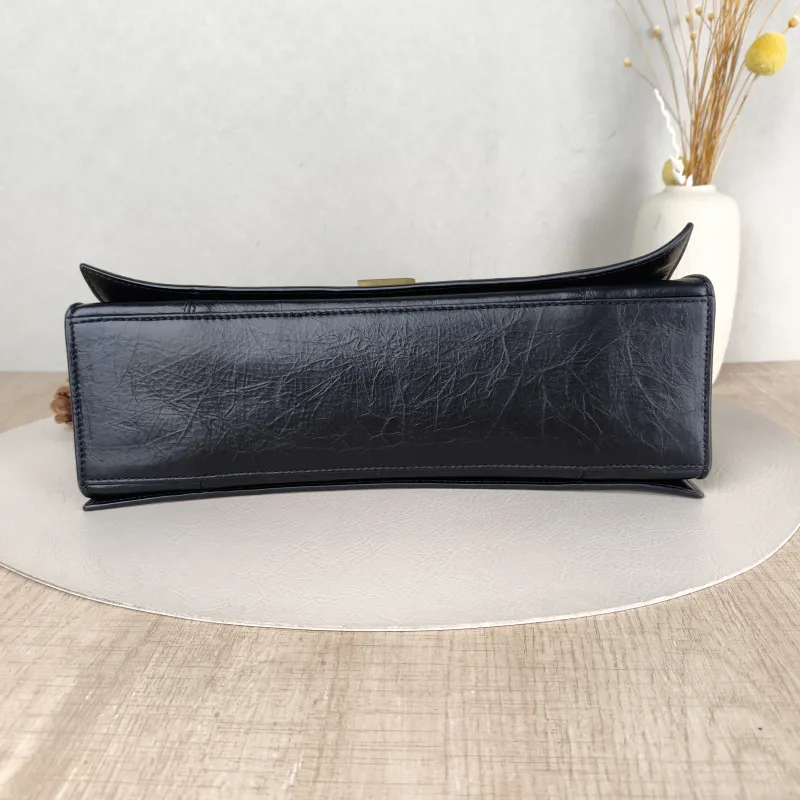 BALENCIAGA Shoulder Bag CRUSH Chain Bag Black CC alfskin Medium30 × 13 × 20 cm — cover view 2 of 5