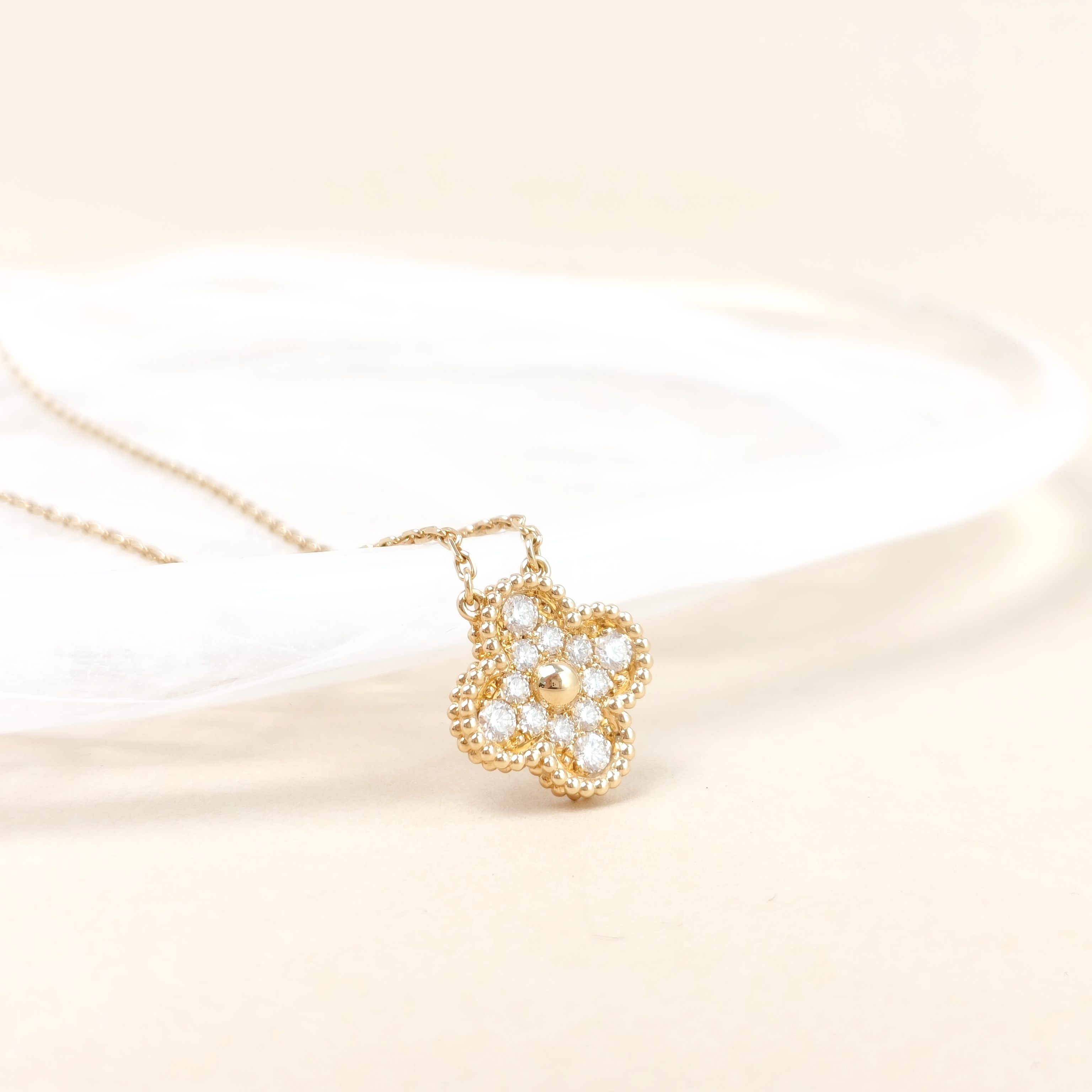 Van Cleef & Arpels Necklace Alhambra Pavé Diamond Necklace 18KY ellow Gold Vintage Small 15㎜ 40-45㎝ — cover view 4 of 14