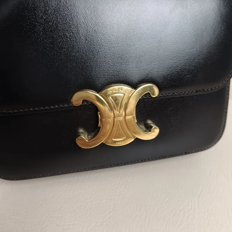 CELINE Crossbody Bag Teen Triomphe Black CC alfskin Small18.5 × 6 × 14 cm — detail view 1 of 13