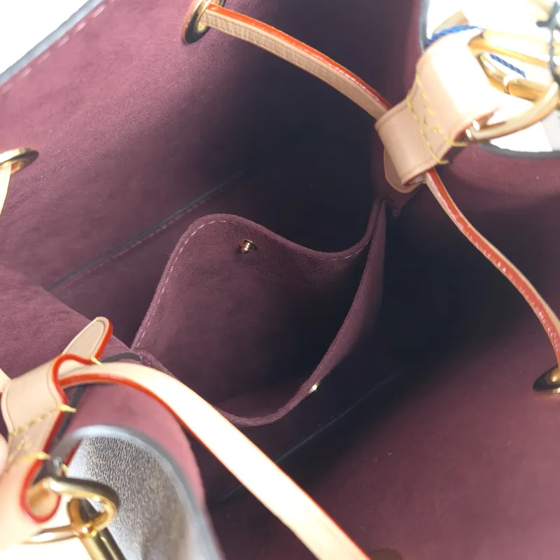 Louis Vuitton Crossbody Bag NÉONOÉ Bucket Bag BB Monogram PVC BB 20 × 13 × 20 cm — detail view 12 of 12