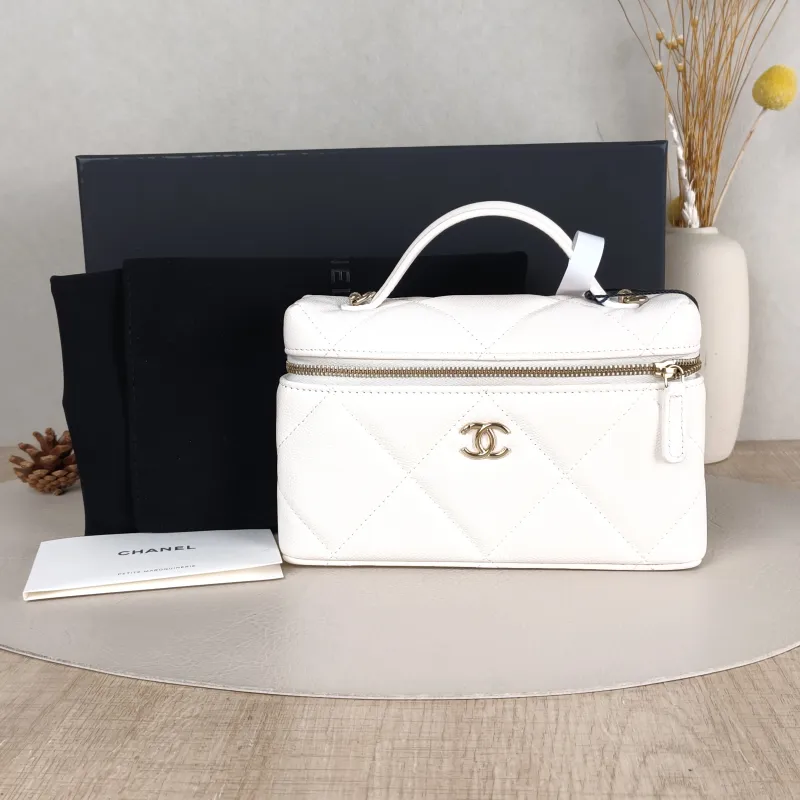 Chanel Crossbody Baglp Box Bag Top Handle Crossbody Bag White Calfskin One Size19.5 × 5 × 17 cm — cover view 5 of 6