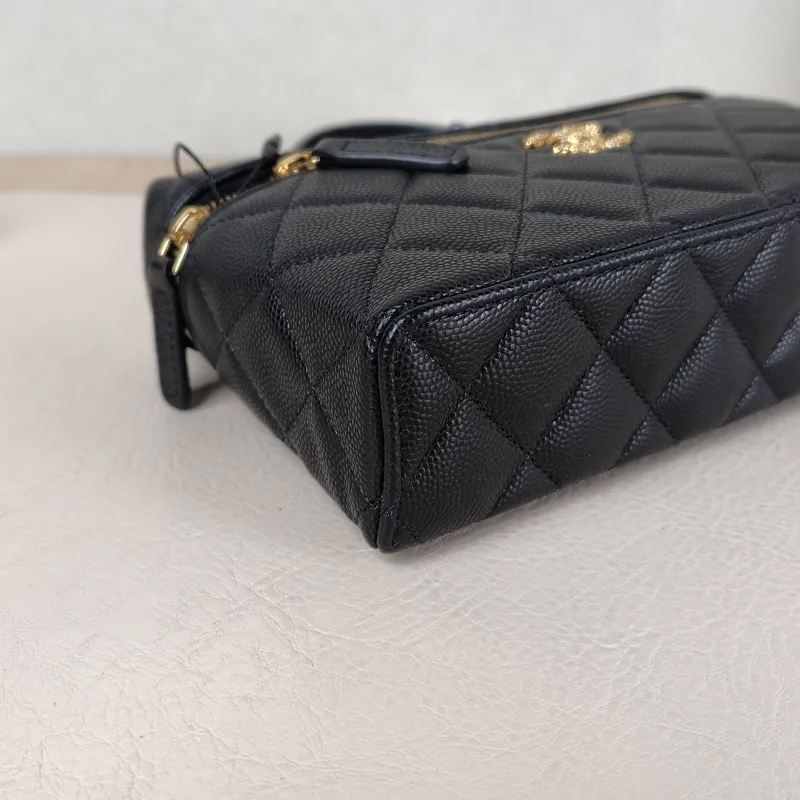 Chanel Crossbody Bag lp Vanity Case Bag Black Calfskin One Size 19.5 × 5 × 17 cm — detail view 7 of 15