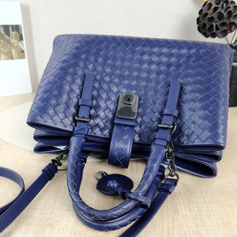 Bottega Veneta Top Handle Bag Roma Calfskin One Size31 × 15 × 20 cm — detail view 12 of 12