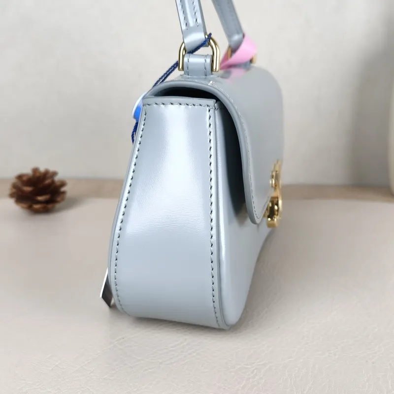 CELINE Crossbody Bagteen lola Crossbody Bag Blue Calfskin20 × 8.5 × 11.5 cm — detail view 5 of 12