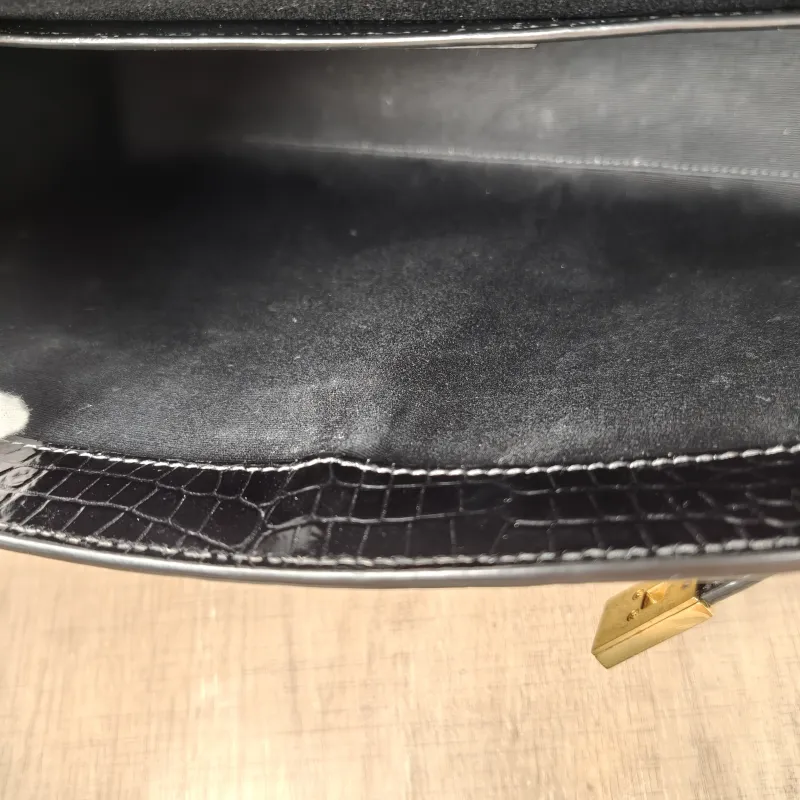SAINT LAURENT Shoulder Bag MANHATTAN Black Calfskin Medium29 × 7.5 × 20 cm — detail view 6 of 15