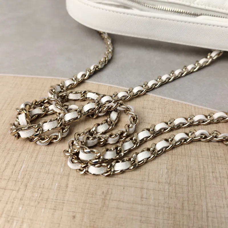Chanel Crossbody Bag Crossbody Bag White Calfskin One Size21.5 × 7.5 × 19 cm — detail view 8 of 12