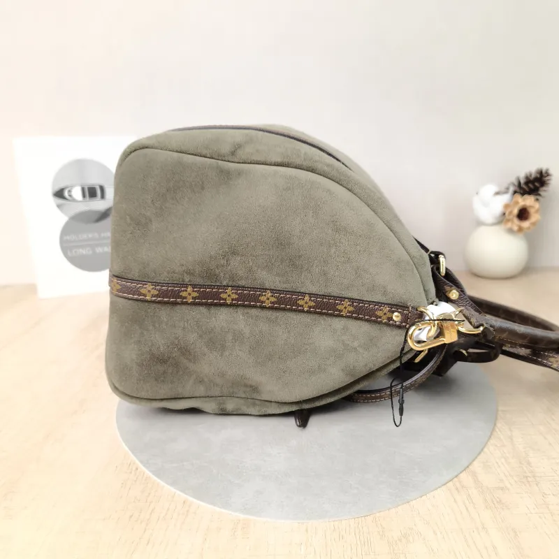Louis Vuitton Shoulder Bag EXPRESS Shoulder Bag Green Suede Medium 36 × 18.5 × 24 cm — detail view 11 of 13