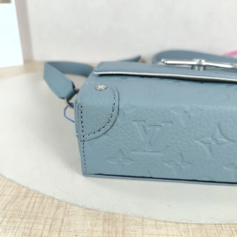 Louis Vuitton Crossbody Bag Steamer Box Green Calfskin Mini 18 × 6.5 × 11 cm — detail view 5 of 13