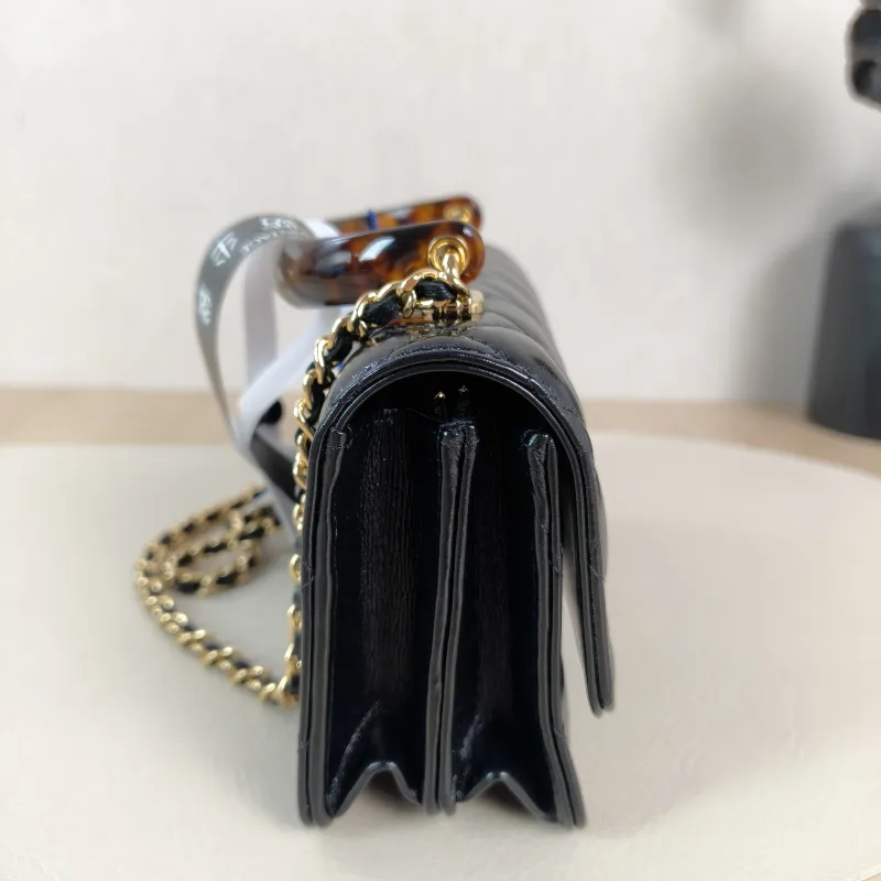 Chanel Crossbody Bag woc Black Waxed Leather One Size19 × 7 × 11 cm — detail view 2 of 12