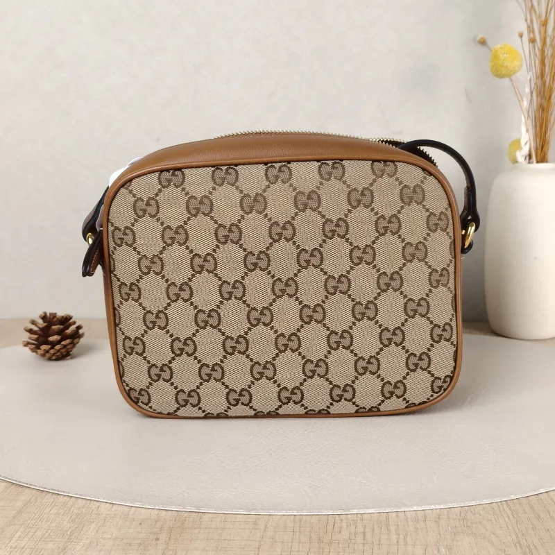 GUCCI Crossbody Bag Blondie g Camera Bag Monogram Canvas， mini21 × 8 × 15.5 cm — cover view 4 of 5