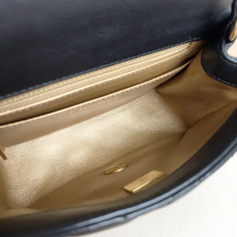 Chanel Crossbody Bag Classic Flap Mini CF Mini Black with Gold-Tone Hardware SL ambskinmini17 × 8 × 13.5 cm — detail view 8 of 12