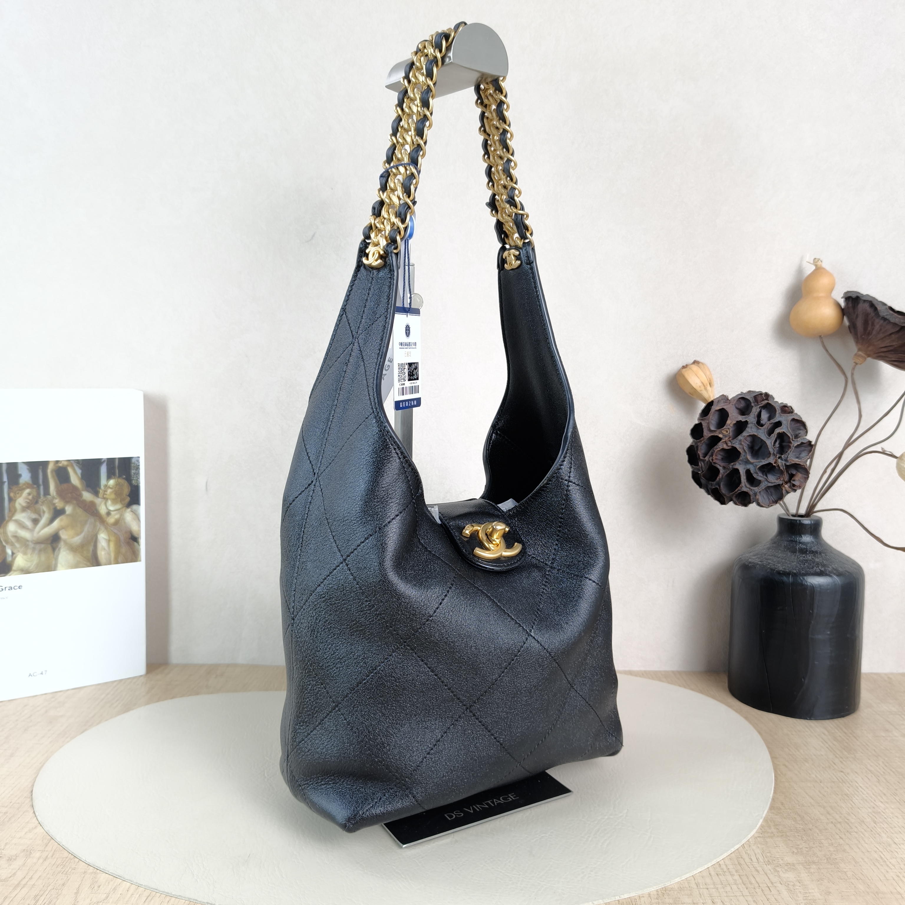 Chanel Shoulder Bag Woven hobo Black Lambskin One Size23 × 10 × 27 cm — cover view 4 of 5
