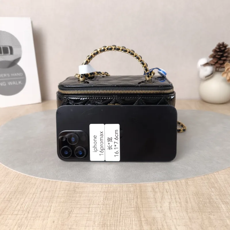 Chanel Crossbody Bag Edition Black Patent Leathermini16 × 8 × 9.5 cm — cover view 2 of 5