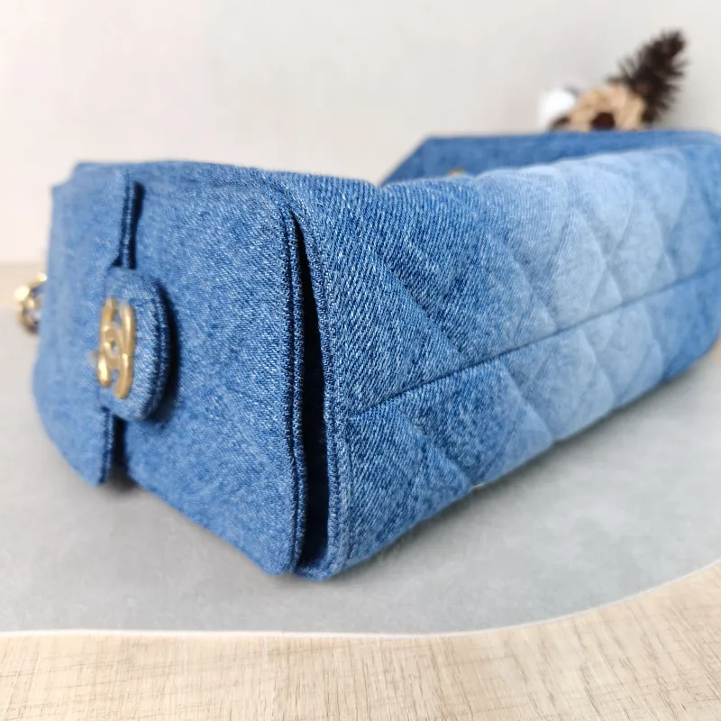 Chanel Crossbody Bag 25Bag Blue Mini 22 × 12.5 × 20 cm — detail view 4 of 12