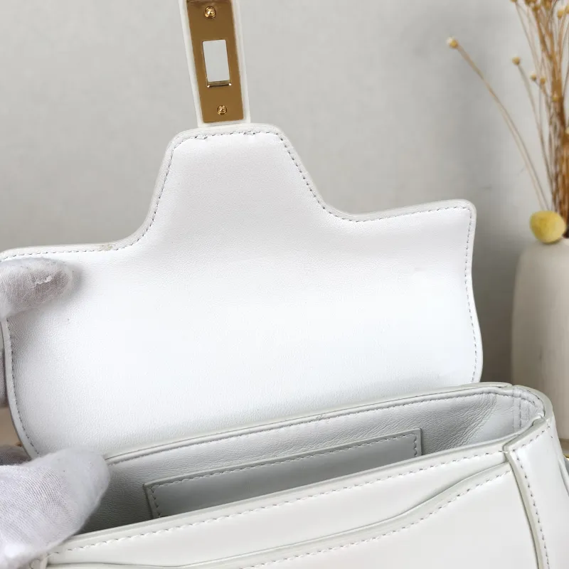 CELINE Crossbody Bag Besace 16 White Calfskin Small19 × 6 × 17 cm — detail view 2 of 11