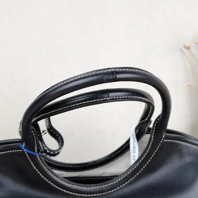 Miumiu Shoulder Bag IVY Tote Shopping Tote Black CC alfskin Small22 × 12 × 23.5 cm — detail view 12 of 12