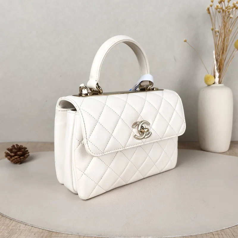 Chanel Crossbody Bag Trendy CC White Lambskinmini19.5 × 8 × 14.5 cm — cover view 2 of 5