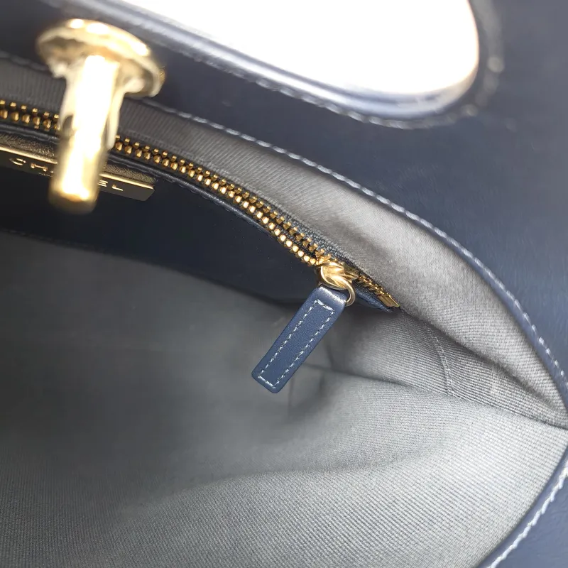 Chanel Crossbody Bag31Bag Navy Waxed Leathermini23 × 5.5 × 22 cm — detail view 10 of 16