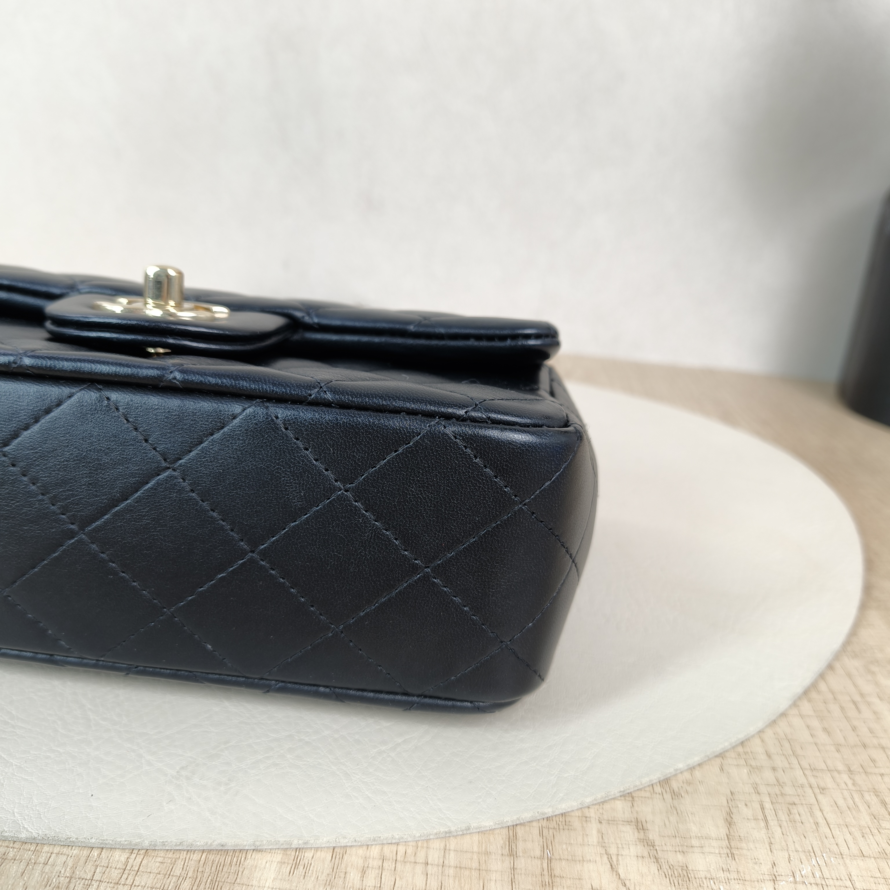 CHANEL Bag 22sclassic flag large mini cf mini mini20*6*12 detail 12