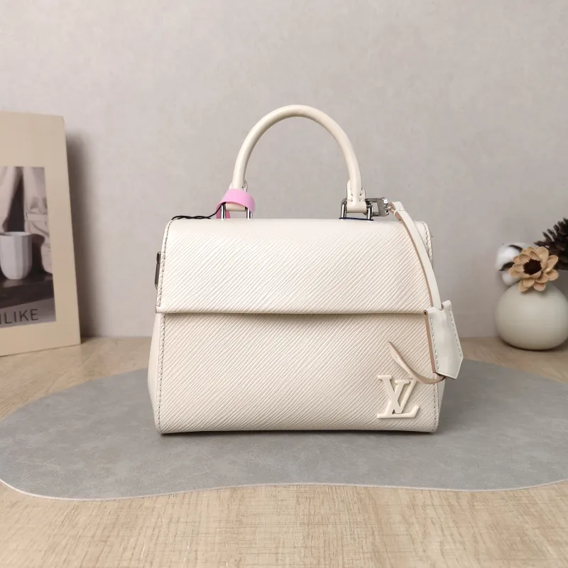 Louis Vuitton Crossbody Bag CLUNY White Epi Embossed Calfskin Mini 20 × 7.5 × 16 cm
