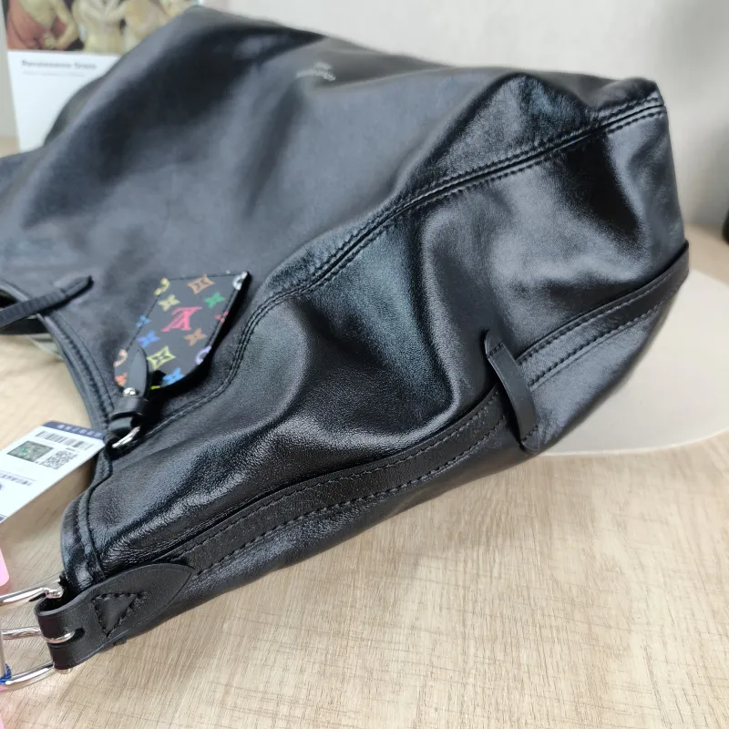 Louis Vuitton Crossbody Bag Carryall Vibe Black · Multicolore SL ambskin Medium 39 × 15 × 30 cm — detail view 9 of 13