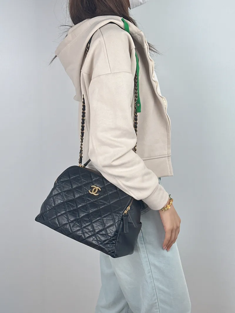 Chanel Crossbody Bag Crossbody Bag Black Calfskin One Size 27 × 16 × 20 cm — on-model view 1 of 2