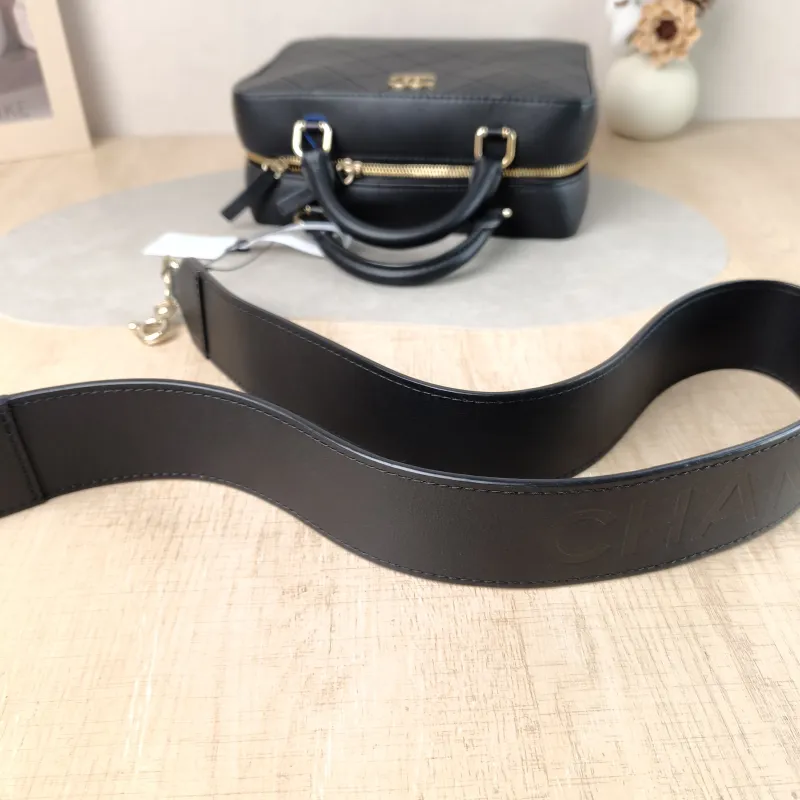 Chanel Crossbody Bag Box Bag Top Handle Crossbody Bag Black Calfskin 23 × 9.5 × 17 cm 29 — detail view 11 of 16