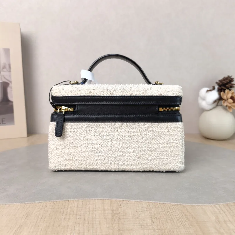Chanel Crossbody Bag coco-beach Collection lp White Black One Size 19.5 × 5 × 17 cm — cover view 6 of 6