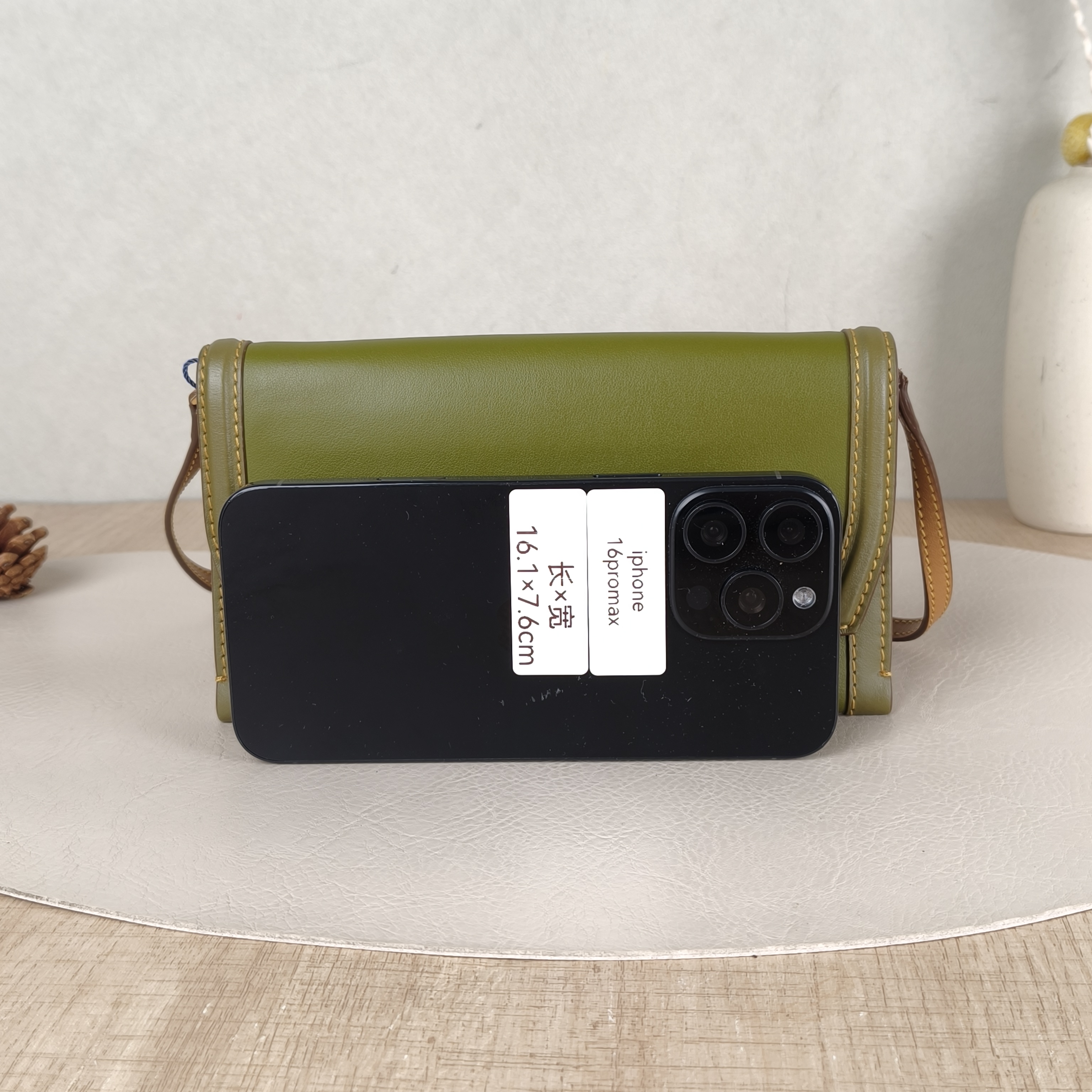 BURBERRY Crossbody Bag Crossbody Bag Walletwoc Calfskinmini19.5 × 2.5 × 10.5 cm — cover view 3 of 5