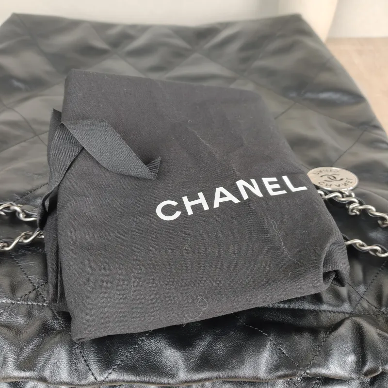 Chanel Shoulder Bag 22Bag Black CC alfskin Large 48 × 10 × 45 cm — detail view 5 of 15