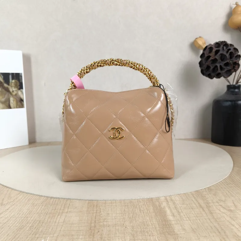 Chanel Crossbody Bag24b Taupe Lambskin One Size14.5 × 7 × 18.5 cm