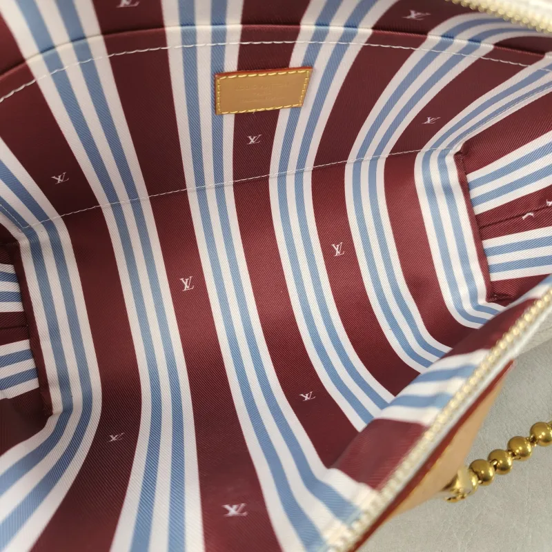 Louis Vuitton Crossbody Bag Bobo Trunk White PVC One Size 32 × 9.5 × 19 cm — detail view 13 of 13