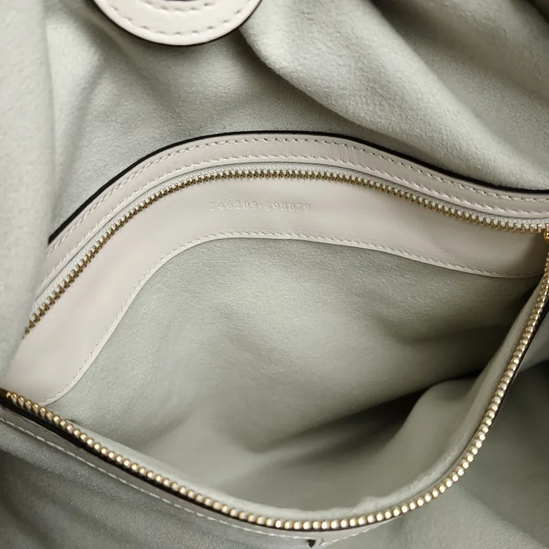 GUCCI Shoulder Bag Deco Tote Bag White Calfskin Large 53 × 8.5 × 32 cm — detail view 9 of 11