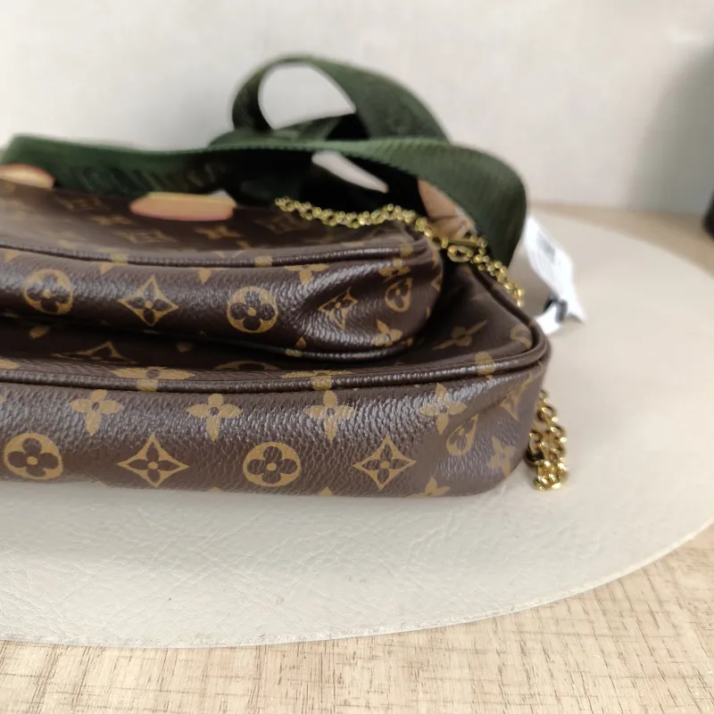 Louis Vuitton Crossbody Bag Multi Pochette Accessoires Shoulder Strap PVC Small 24 × 4 × 13.5 cm — detail view 3 of 10