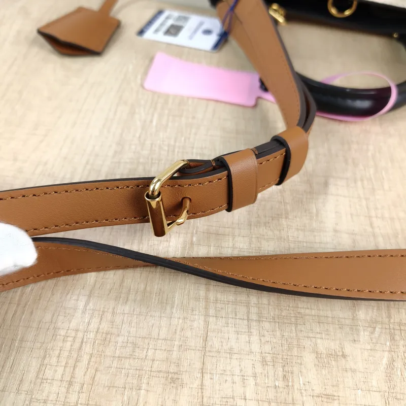 Louis Vuitton Top Handle Bag Fold Tote Colorblock PVC · Calfskin Small 20 × 18 × 22 cm — detail view 2 of 11