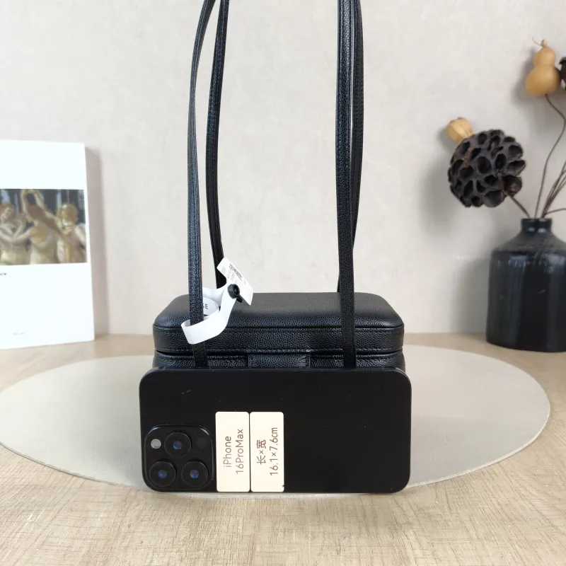 Chanel Shoulder Bag 26s preppy Shoulder Bag Black Grained Calfskin One Size 17 × 8 × 9.5 cm — cover view 4 of 6