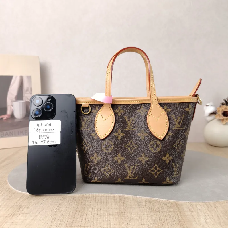 Louis Vuitton Crossbody Bag Neverfull BB Shoulder Strap PVC BB 24 × 9 × 14.5 cm — cover view 5 of 5