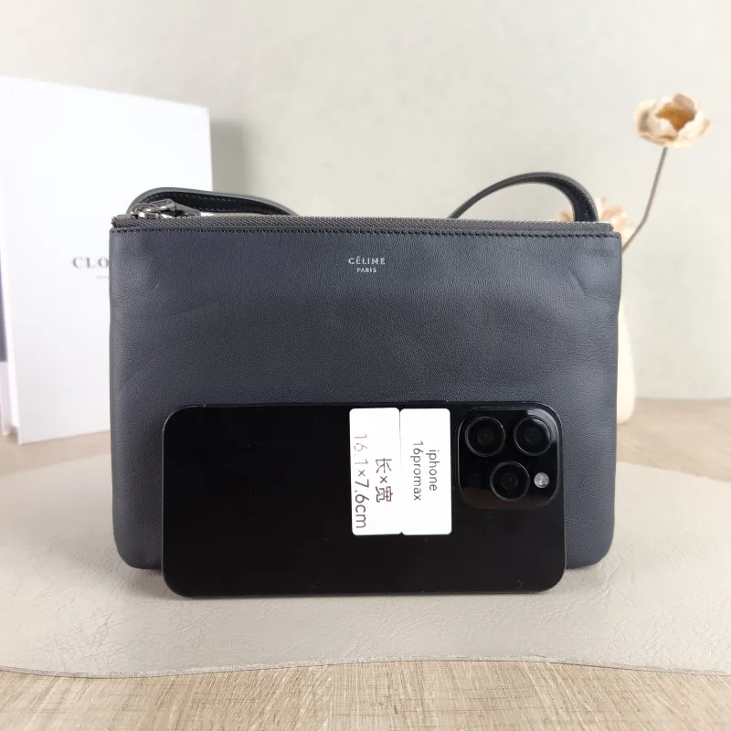 CELINE Crossbody Bag Trio Messenger Bag Grey Lambskin Small 21.5 × 5 × 15 cm — cover view 5 of 5
