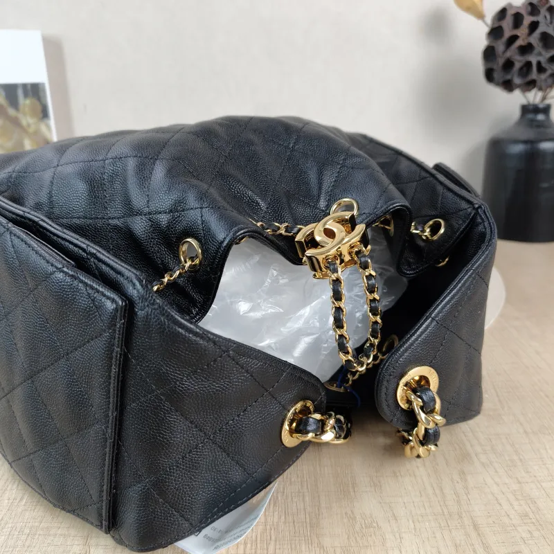Chanel Shoulder Bag25Bag Black Grained Calfskin Small26 × 14 × 30 cm — detail view 8 of 11