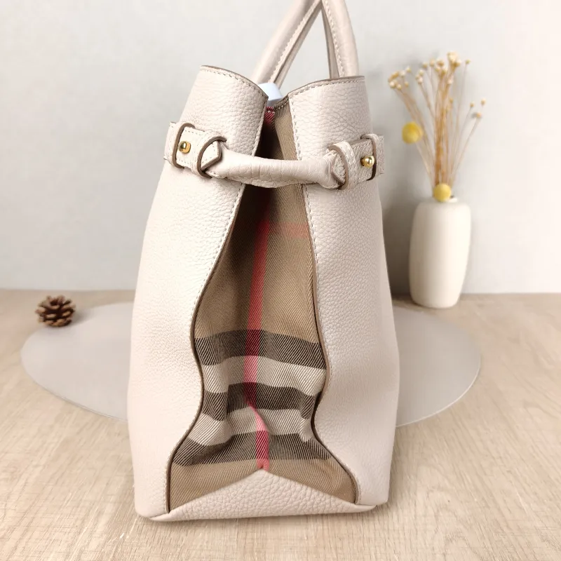 BURBERRY Top Handle Bag Beige Calfskin，Canvas 41 × 15 × 27 cm — detail view 10 of 11