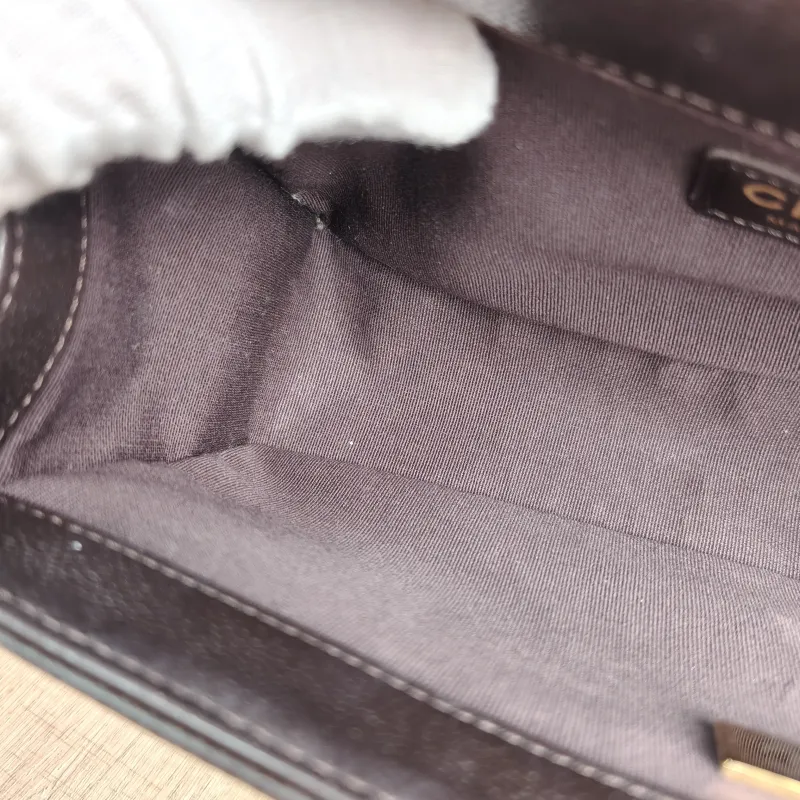 Chanel Crossbody Bag Le Boy​ Calfskin Medium25 × 9 × 15 cm — detail view 11 of 11