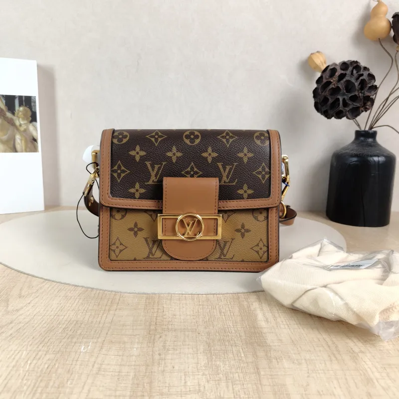 Louis Vuitton Crossbody Bag Dauphine Monogram PV Cmini20 × 9 × 15 cm — cover view 5 of 6