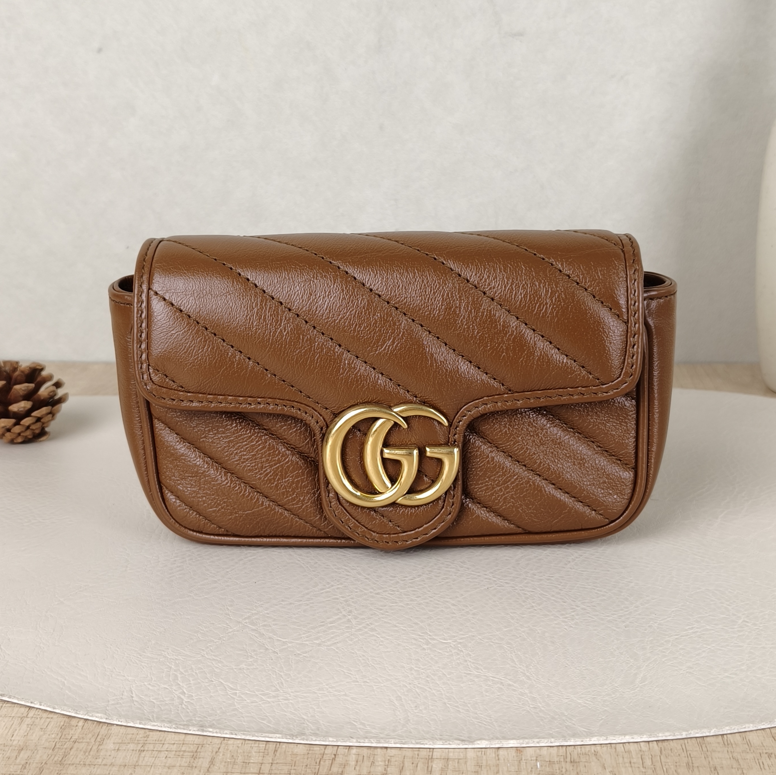 GUCCI Crossbody Bag GG Marmont Mini Marmont Mini Caramel Calfskinmini16.5 × 4.5 × 9.5 cm
