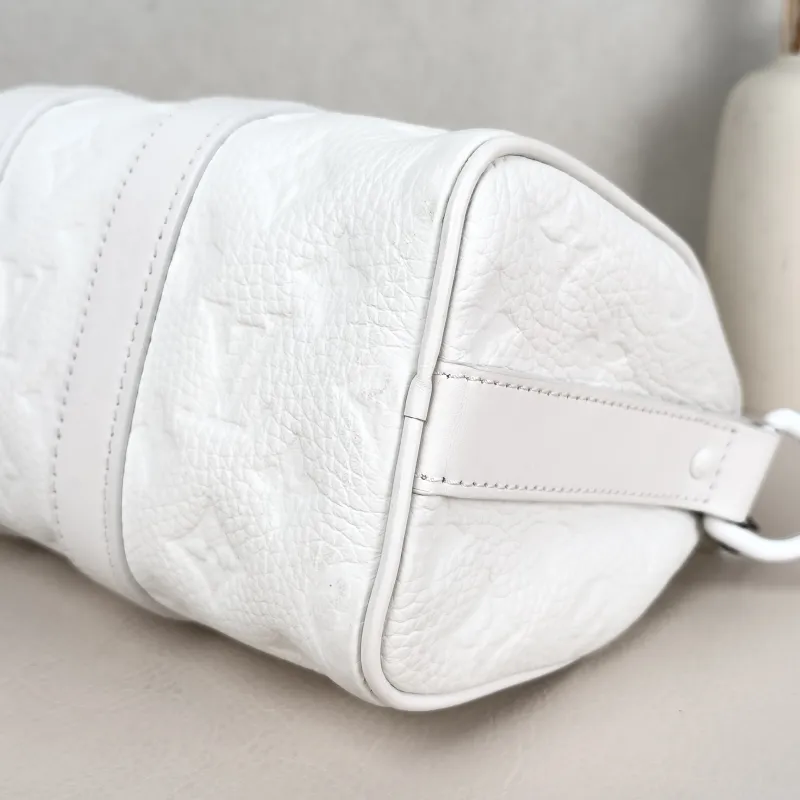 Louis Vuitton Crossbody Bag Keepall 25 White Calfskin Medium 25 × 11 × 15 cm — detail view 3 of 11