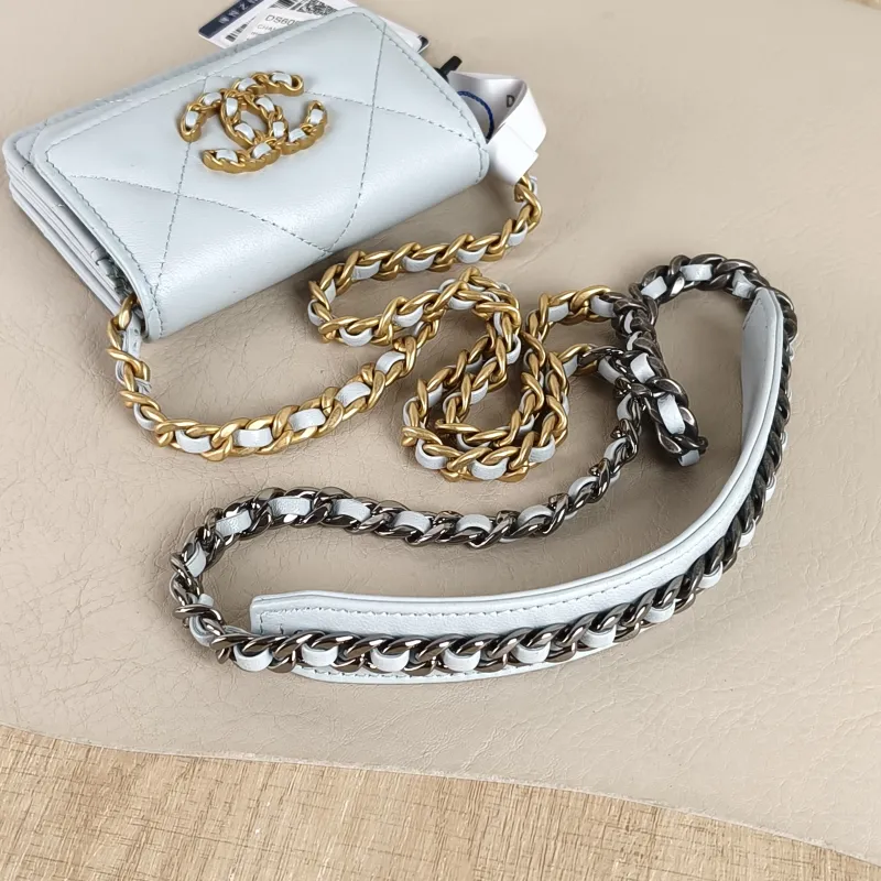 Chanel Crossbody Bag 19bag Mini Crossbody Bag Blue Lambskin Mini 10.5 × 2 × 8 cm 31 — detail view 7 of 9