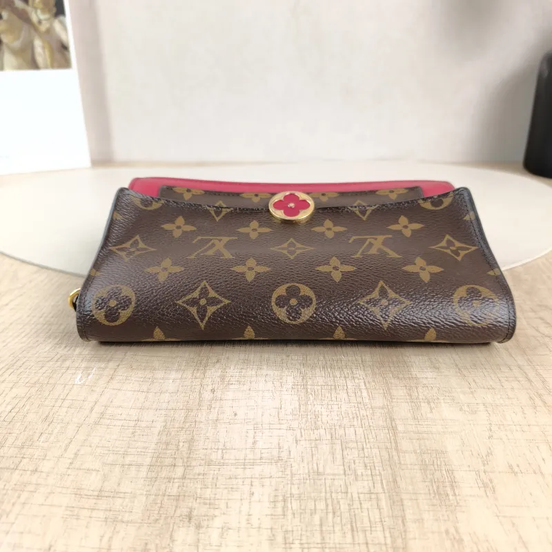 Louis Vuitton Crossbody Bag Flore Chain Bag Red PVC · Calfskin One Size 17.5 × 3.5 × 11.5 cm — detail view 9 of 13
