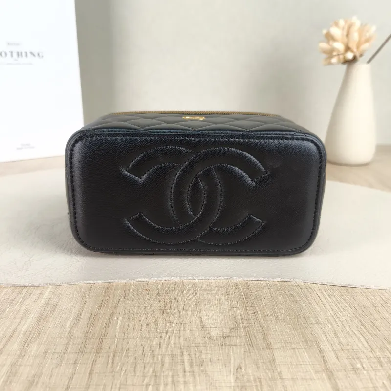 Chanel Crossbody Bag Edition Box Bag Cosmetic Bag Black Lambskin 16 × 8 × 9.5 cm — cover view 3 of 5