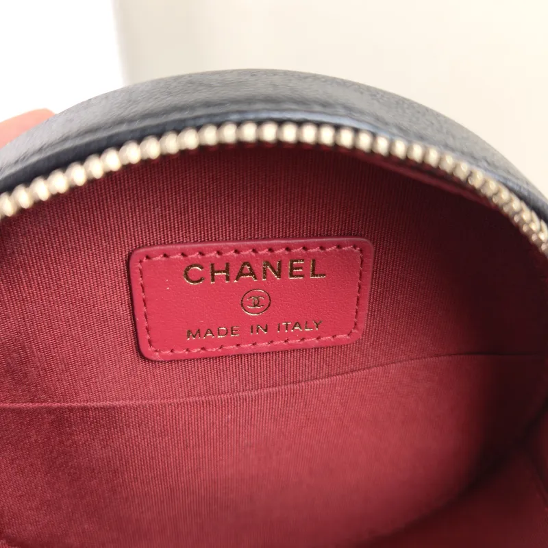 Chanel Crossbody Bag19bag Black Lambskinmini12 × 4.5 × 12 cm — detail view 3 of 12
