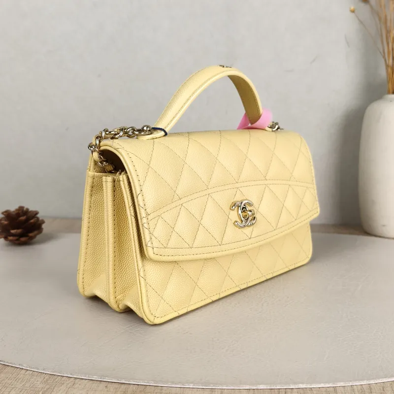 Chanel Crossbody Bag Yellow Grained Calfskin One Size 19 × 7 × 11.5 cm — cover view 3 of 5