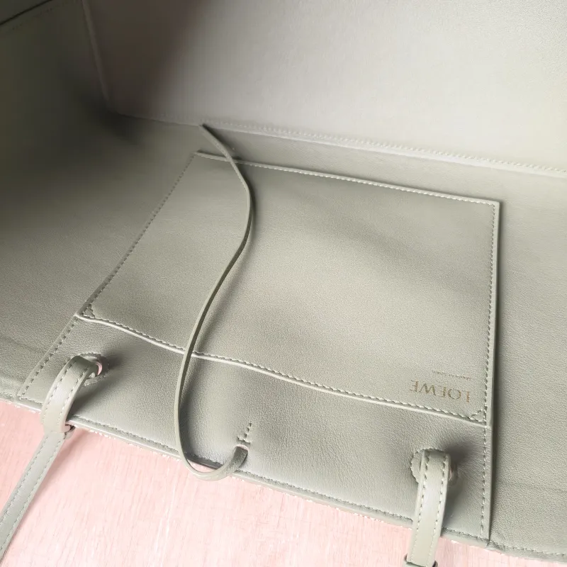 LOEWE Shoulder Bag anagram Canvas One Size 37 × 15 × 25 cm — detail view 9 of 10
